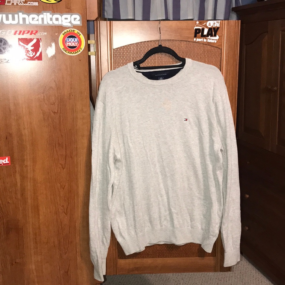Tommy Hilfiger sweater